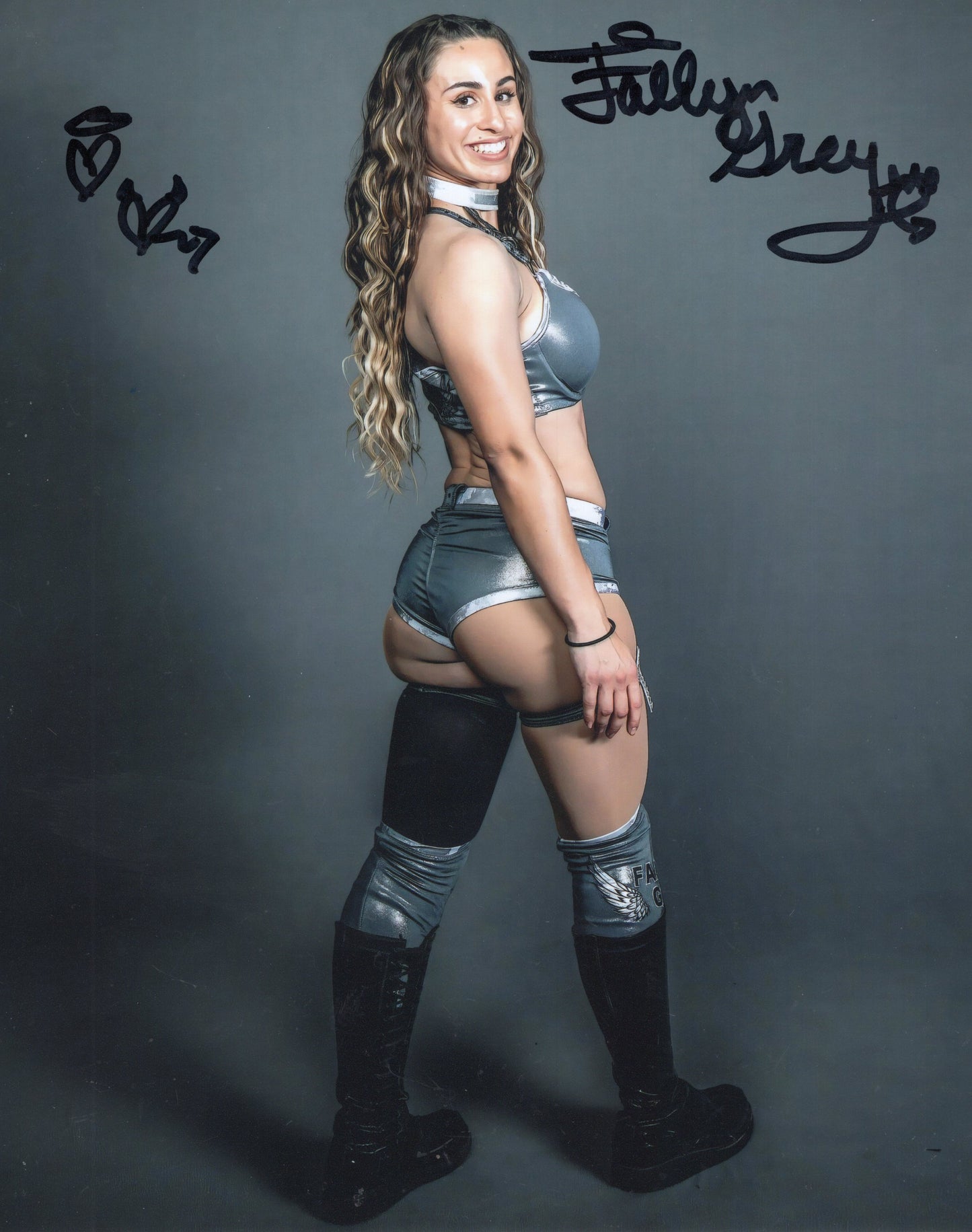 Fallyn Grey (8x10 photo) inscried NXT WWE signed auto autograph AEW