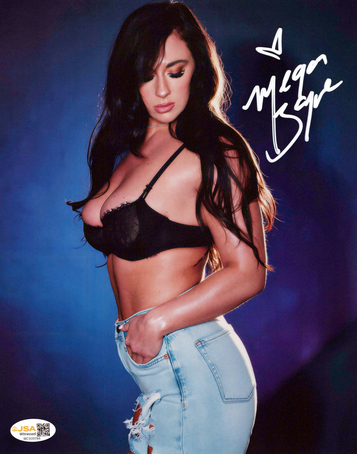 Megan Bayne (metallic 8x10 photo) FUNHOUSE JSA COA AEW autographed