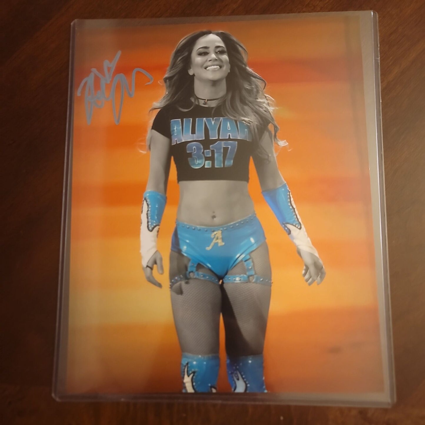 Aliyah 8x10 (metallic photo) signed auto autographed