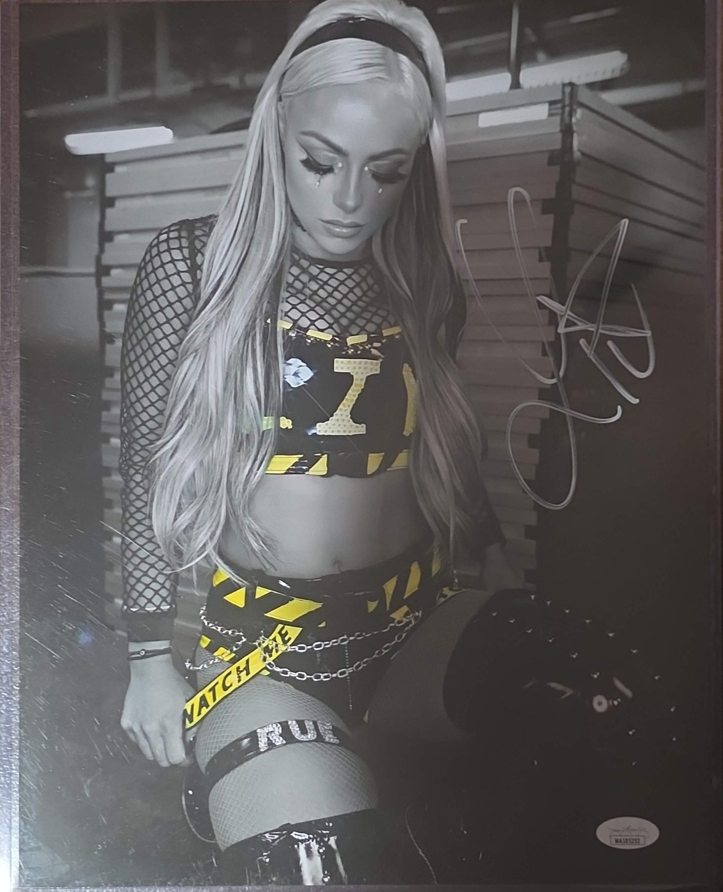 Liv Morgan metallic11x14 jsa photo signed auto autographed WWE