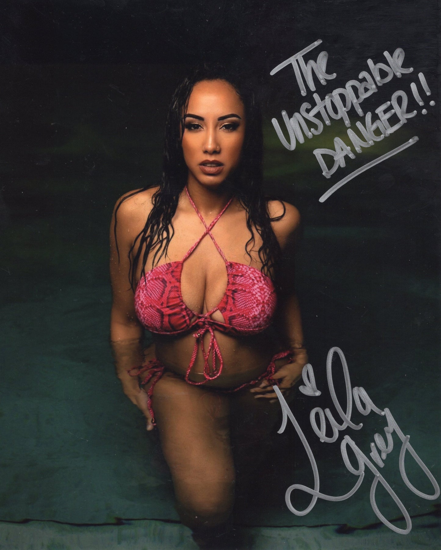 Leila Grey 8x10  AEW Autographed signed photo! Sexy inscribed