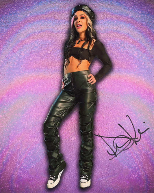 Dakota Kai (Metallic 8x10) WWE SEXY photo signed auto autographed