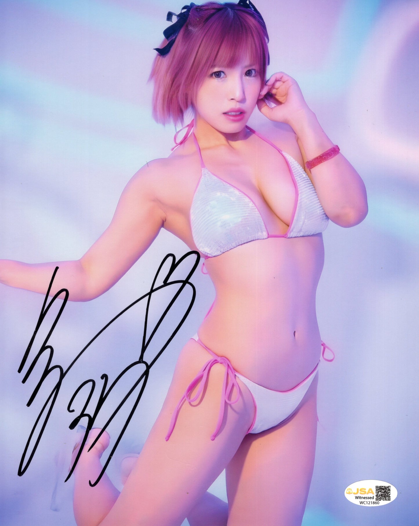 Mina Shirakawa (metallic 8x10 photo) JSA COA METALLIC AEW autographed