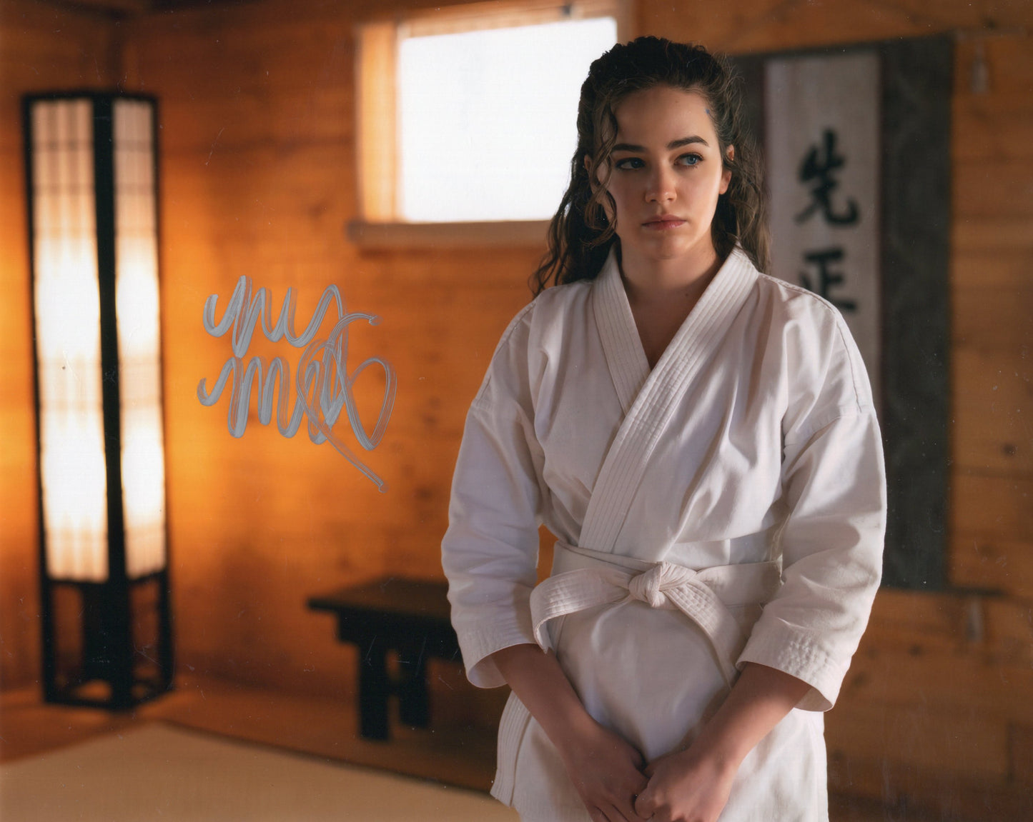 Mary Mouser (metallic 8x10) cobra kai Sam Larusso celebrity autograph signed
