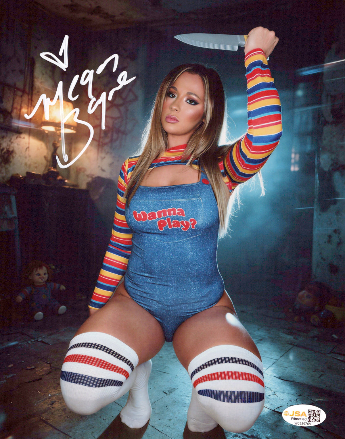 Megan Bayne (metallic 8x10 photo) FUNHOUSE JSA COA AEW autographed