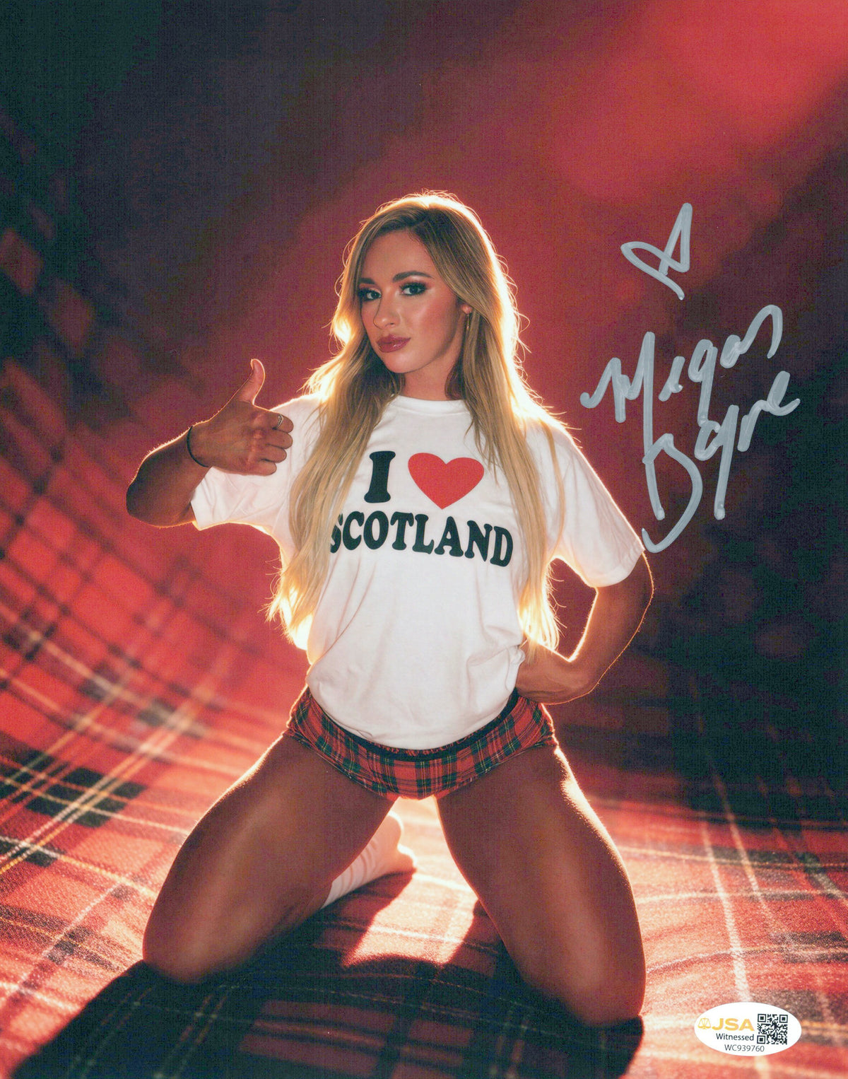 Megan Bayne (metallic 8x10 photo) FUNHOUSE JSA COA AEW autographed