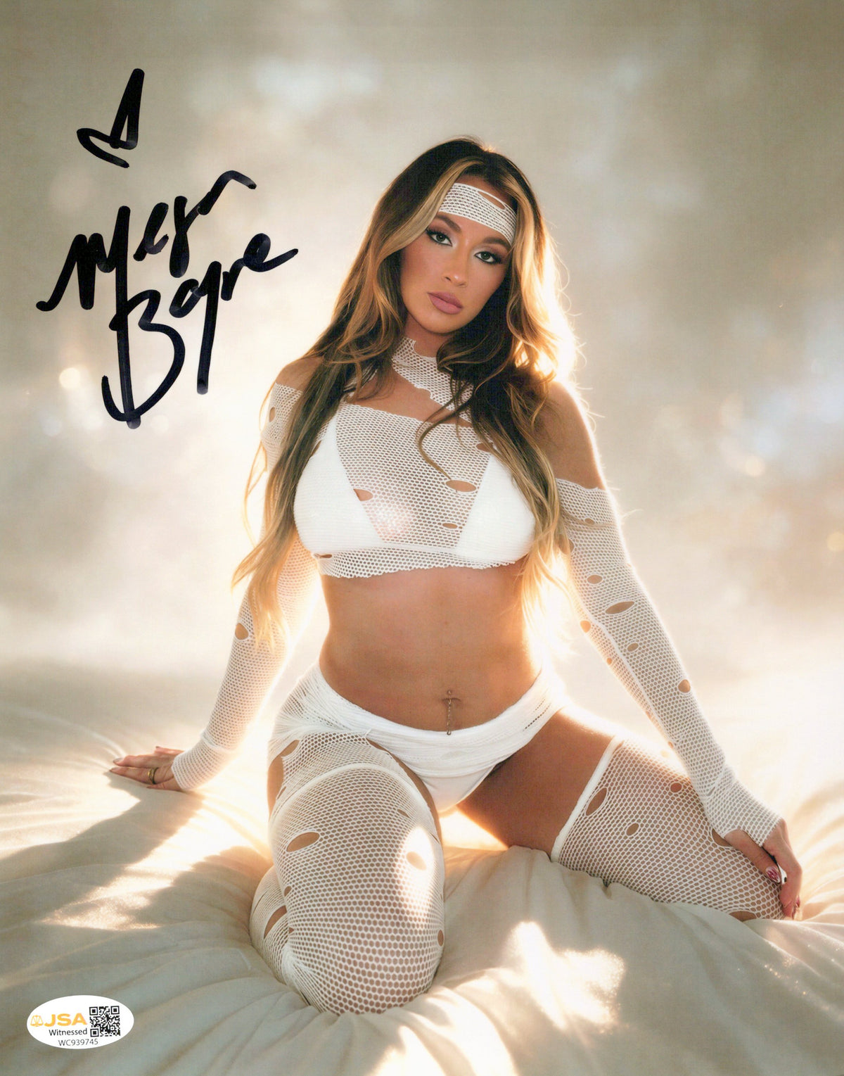 Megan Bayne (metallic 8x10 photo) FUNHOUSE JSA COA AEW autographed