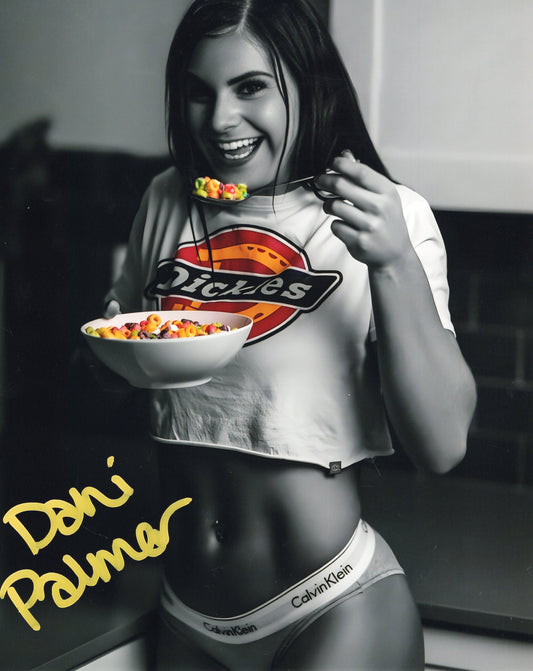 Dani Palmer (8x10) Autograph signed Photo WWE NXT Sexy auto