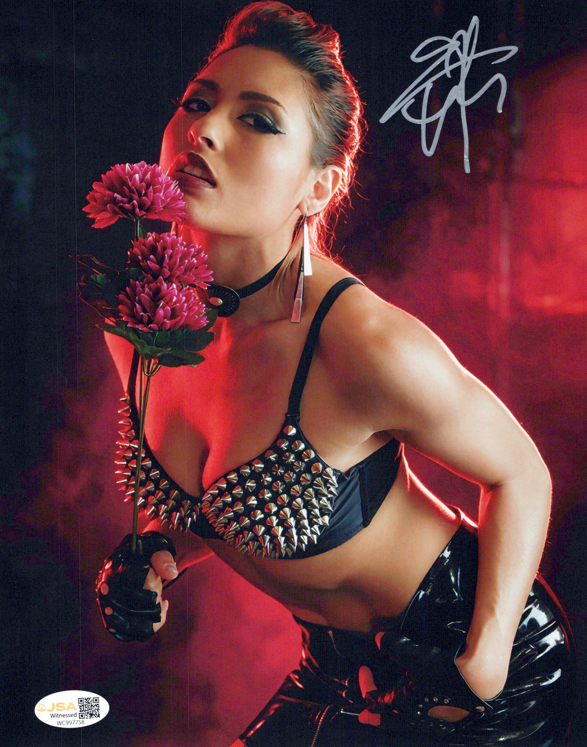 Giulia (metallic 8x10 photo) JSA COA FUNHOUSE METALLIC WWE autographed
