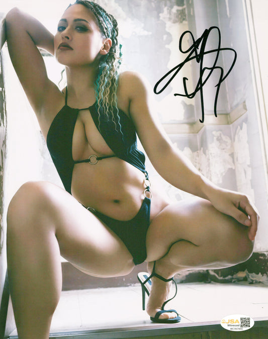 Giulia (metallic 8x10 photo) JSA COA FUNHOUSE METALLIC WWE autographed