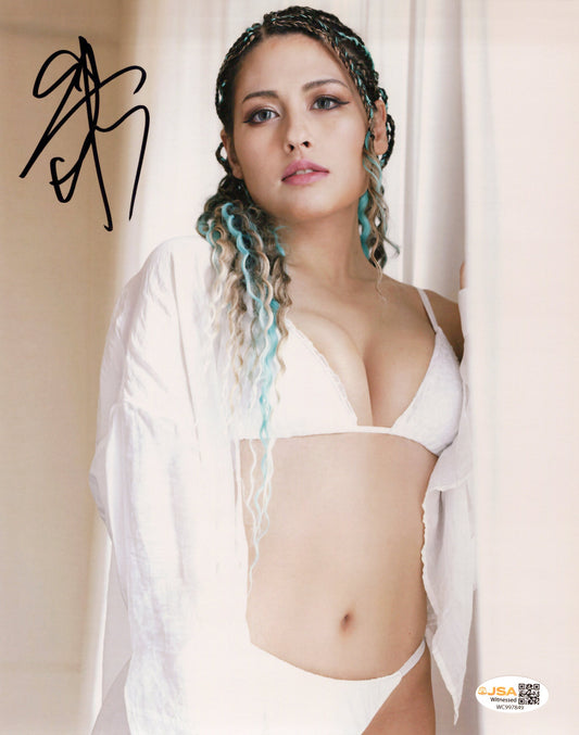 Giulia (metallic 8x10 photo) JSA COA FUNHOUSE METALLIC WWE autographed
