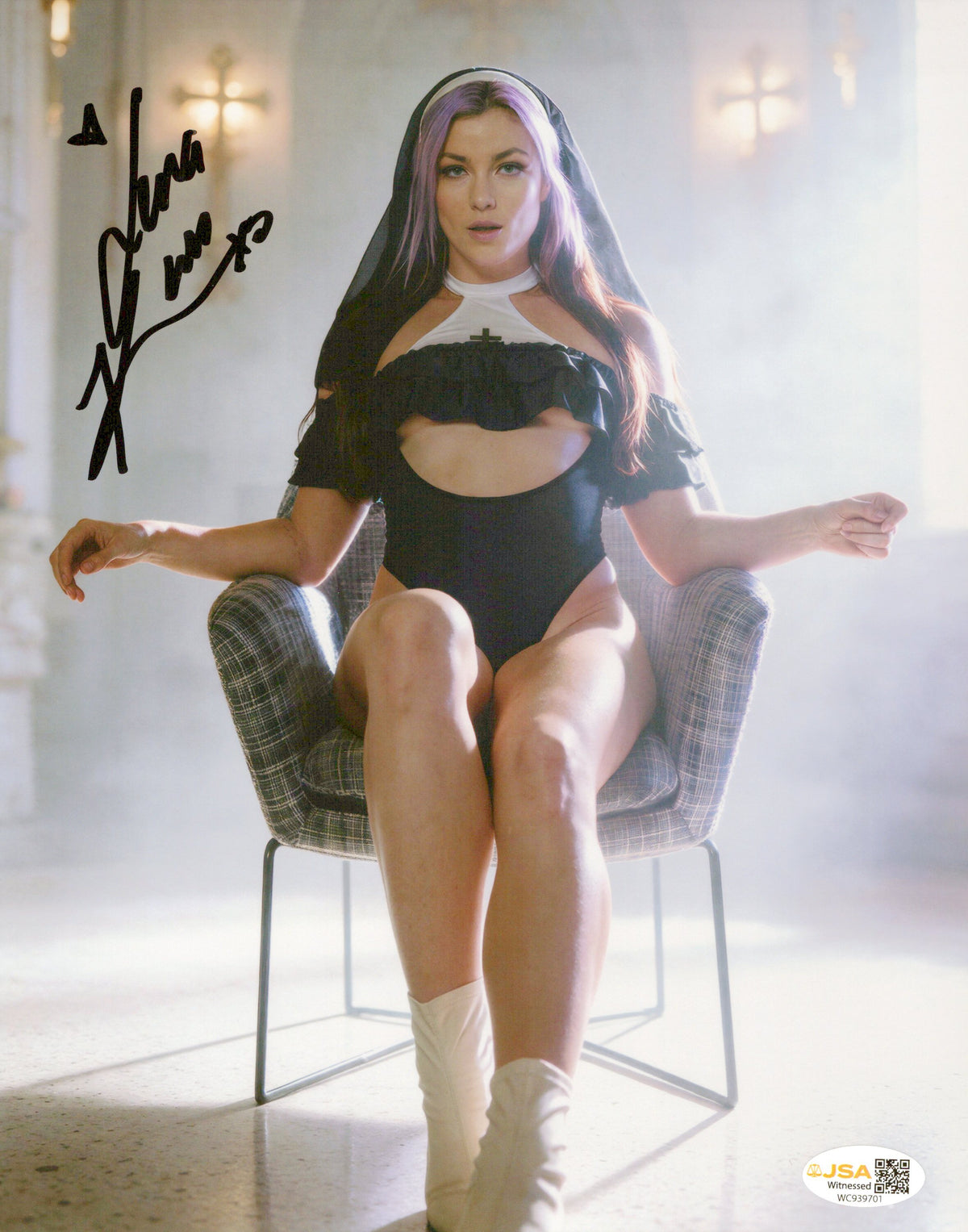 Lena Kross (metallic 8x10 photo) FUNHOUSE JSA COA AEW autographed