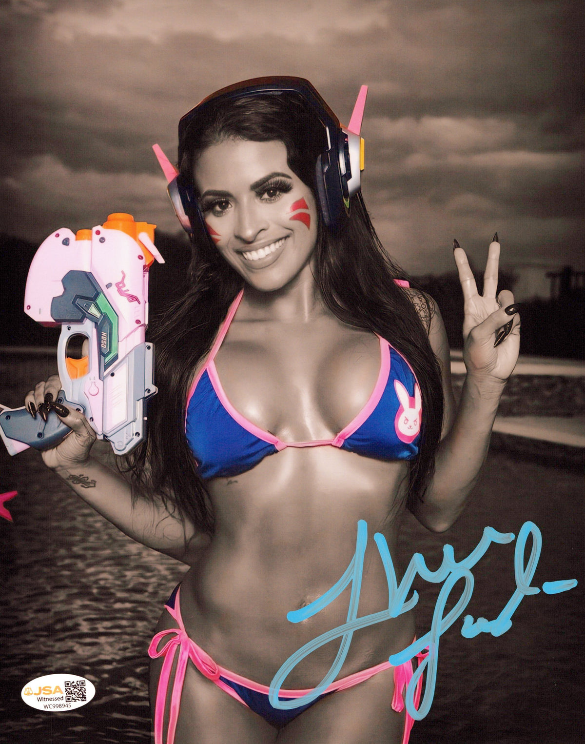 Zelina Vega Xenia Thea Trinidad (metallic 8x10 photo) JSA COA FUNHOUSE WWE autographed