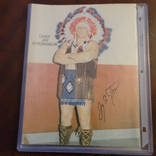 Wwf program june 28 1982 full  signed by chief jay strongbow photo signed auto a